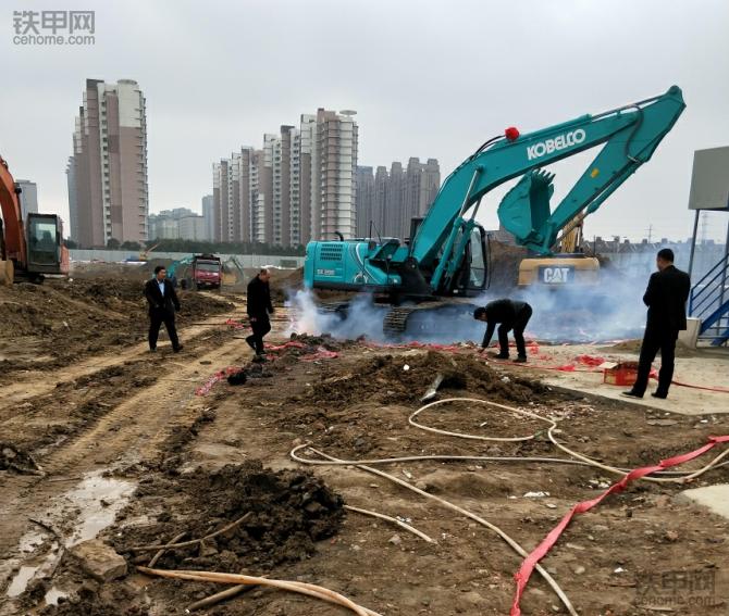花60万提挖机,日立大挖便宜