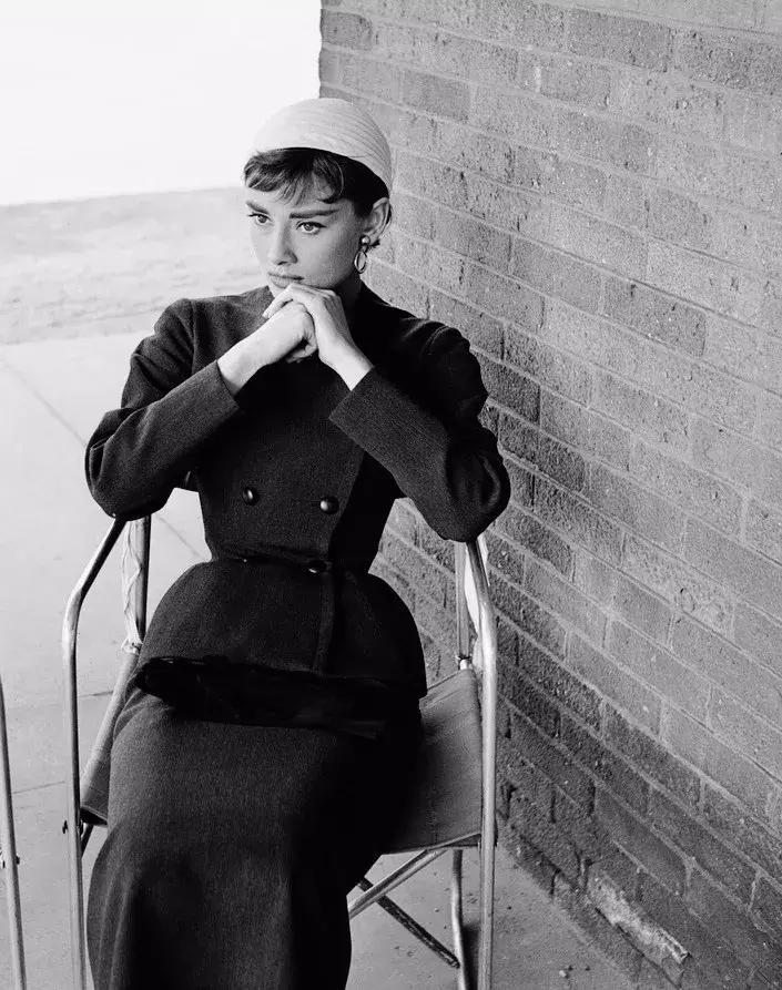 纪梵希经典优雅,看完纪梵希赫本能体会什么