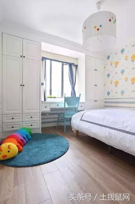 家装用石膏线装饰客厅墙壁造型图,石膏线装饰画