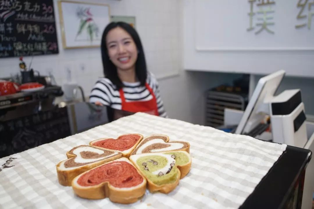 看完就懂，为何80后双胞胎美女妈妈舍弃高薪，缔造健康面包工坊