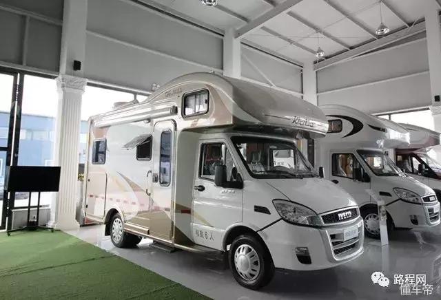 最新凯伦宾威双拓展房车价格,进口依维柯凯伦宾威二手