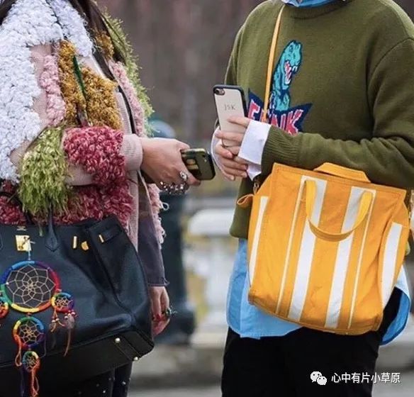 balenciaga粉色蝴蝶结包,balenciaga爆款包