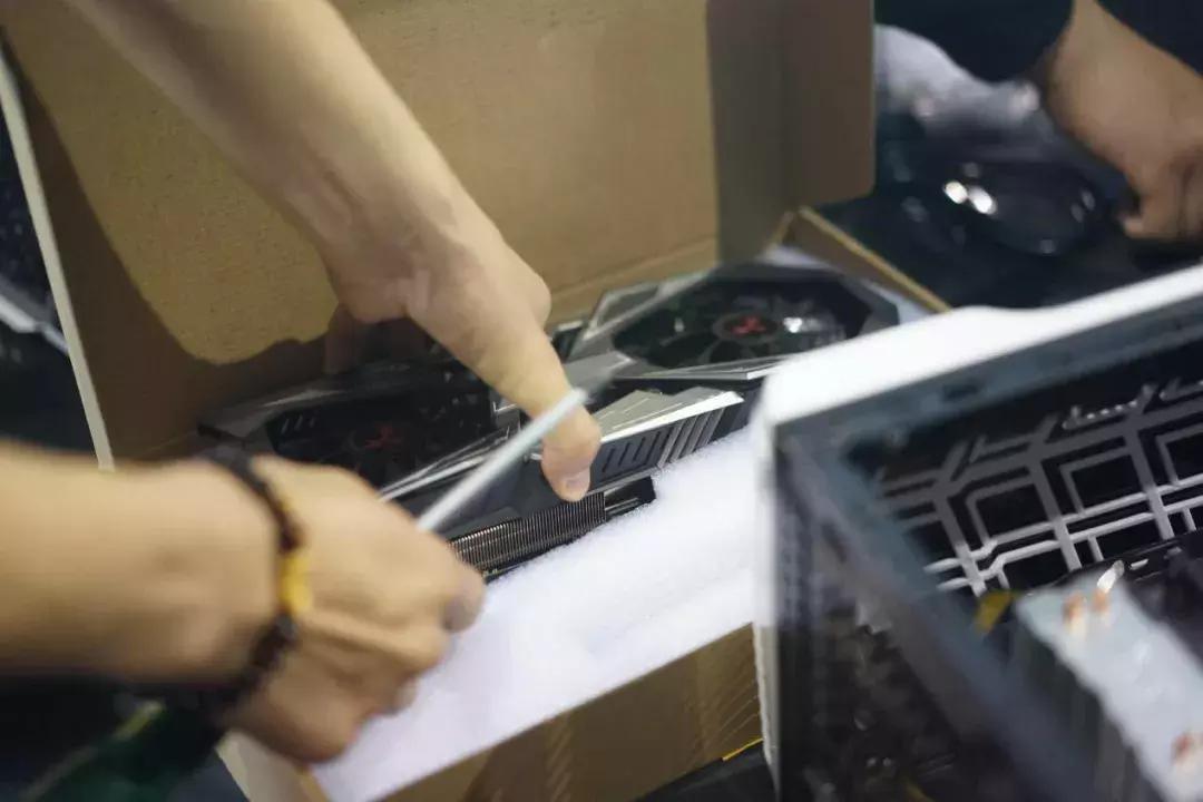 全民吃鸡贺岁杯决赛第二场解说,全民吃鸡贺岁杯总决赛的质疑