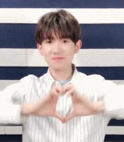 易烊千玺mj舞蹈对比张艺兴,千玺张艺兴王嘉尔舞蹈