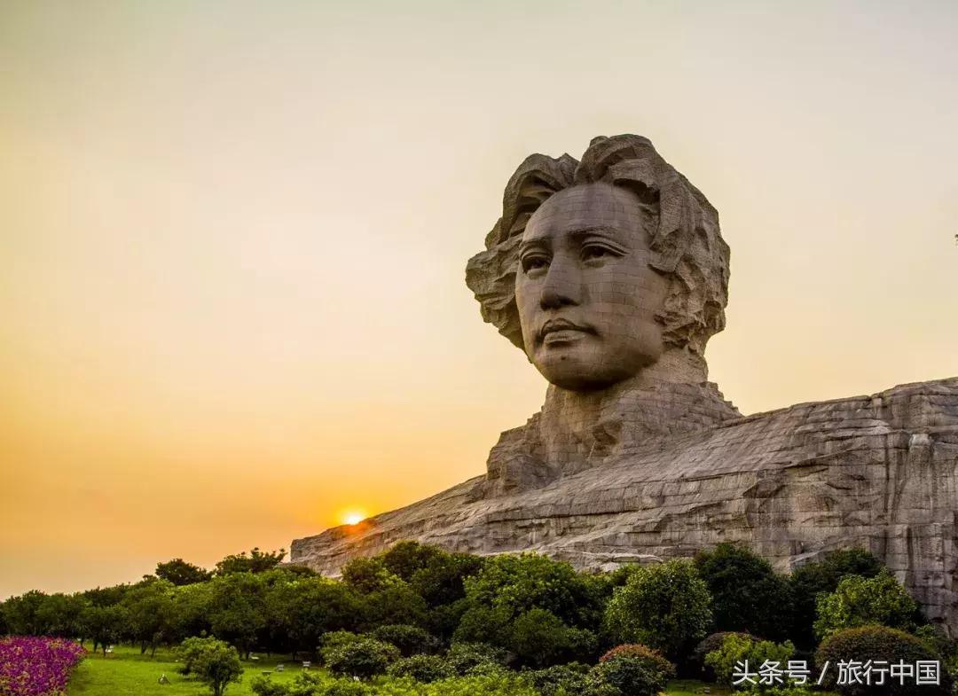 旅游最美的风景在火车上,一张火车票走遍中国最美的地方