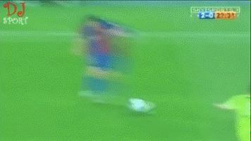 ohmygod,梅西竟对着这么多球员的裆部干那种事！