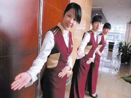 餐饮服务员服务中注意事项100条,餐饮服务应对话术