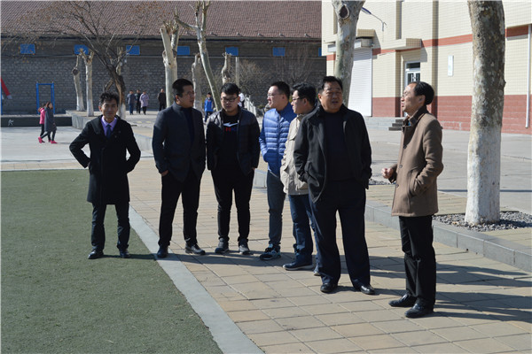 烟台LG喜星有限公司领导来我校参观交流