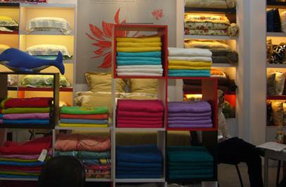 怎么除去纯棉衣物的味道,化纤窗帘有异味怎么处理