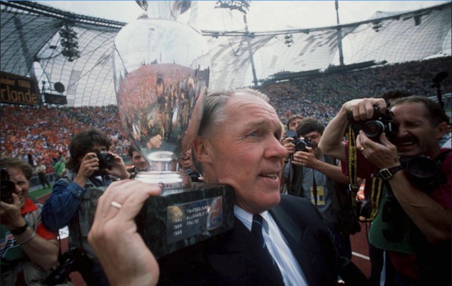 荷兰足球的辉煌时刻,荷兰足球队历史传奇