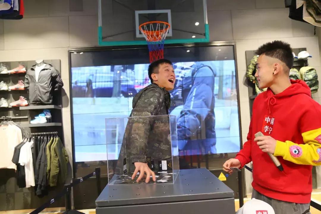 李宁短袖21巴黎时装周限定开箱,李宁巴黎时装周樱花限定版