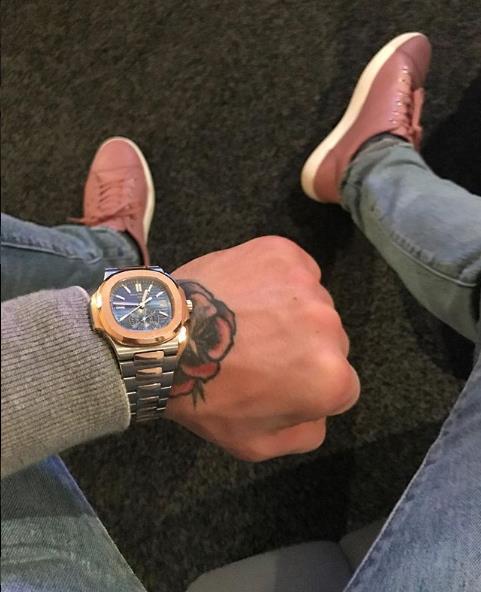 嘴炮梅威瑟炫富,梅威瑟炫富劳斯莱斯