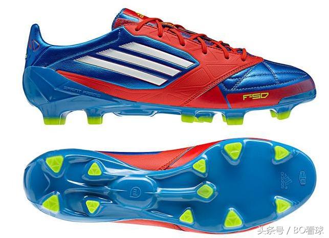 穿橄榄球鞋可以踢足球吗,踢足球穿球鞋和不穿球鞋的区别