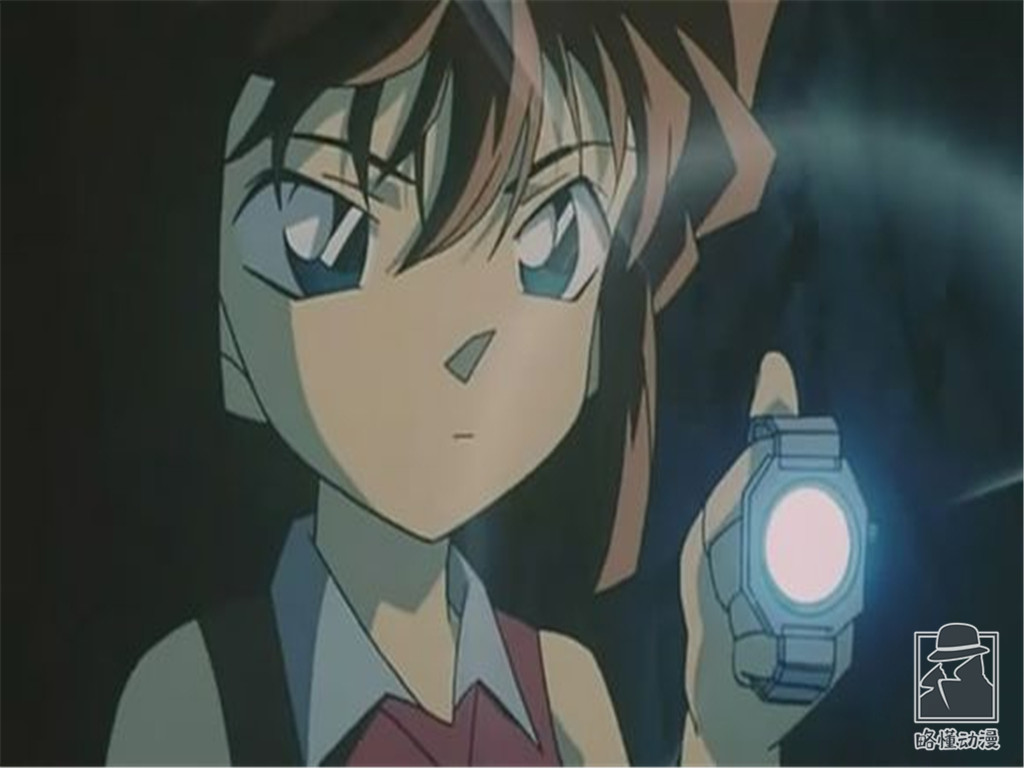 怪盗基德的道具是阿笠博士做的吗,阿笠博士给柯南发明的道具