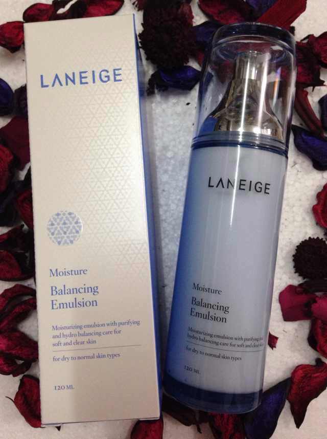 干性皮肤用什么牌子的水乳液面霜,适合敏感肌痘肌的乳液面霜