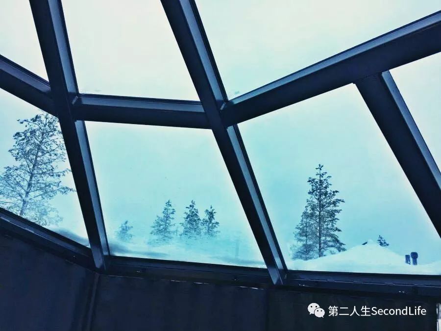 第一次出国去芬兰,带一本书去巴黎出版社