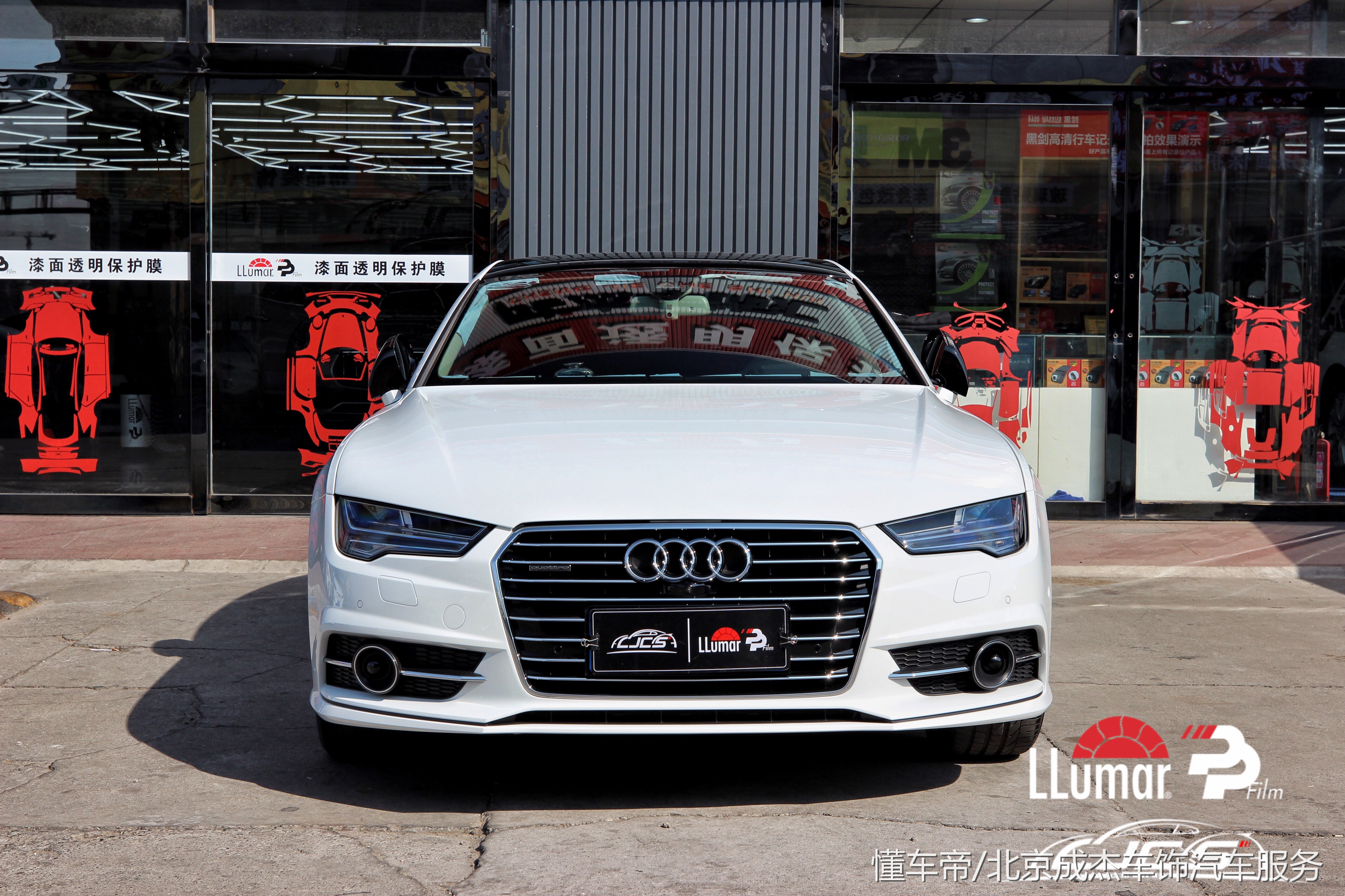 奥迪a7l黑武士贴隐形车衣,奥迪a7隐形车衣如何选择