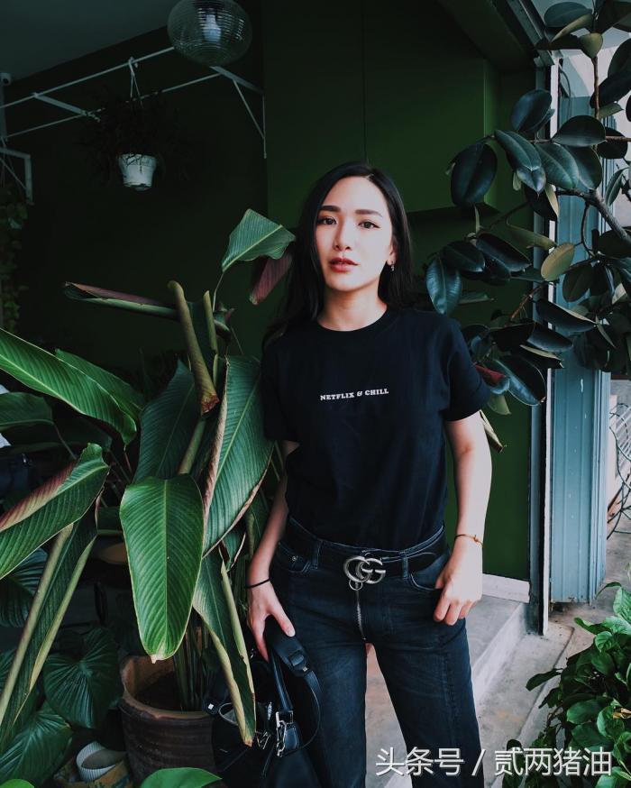 别再一成不变的穿你的Tee了，来些不一样的吧~