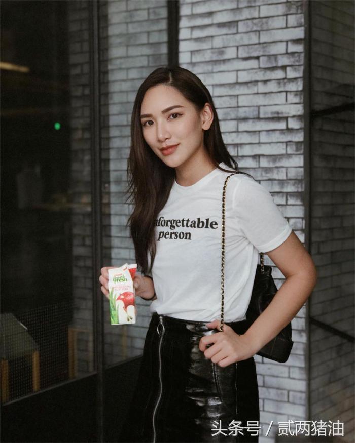 别再一成不变的穿你的Tee了，来些不一样的吧~