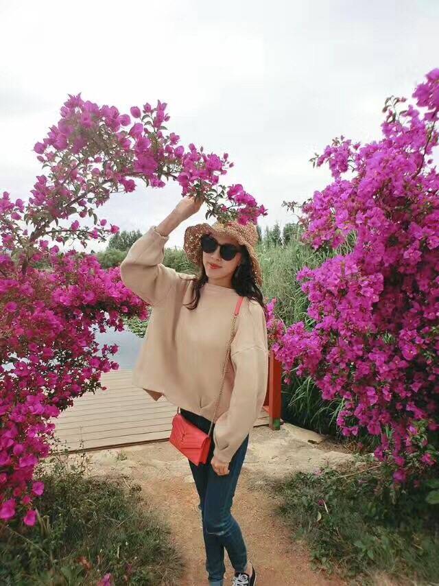 东航空姐惊艳的照片,东航空姐美丽大方