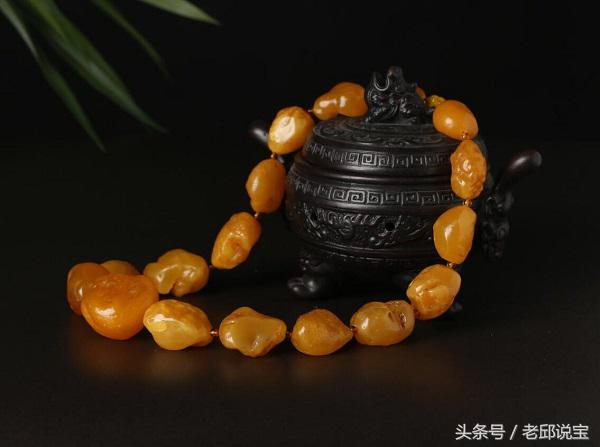 琥珀蜜蜡大料,为什么人都喜欢琥珀料