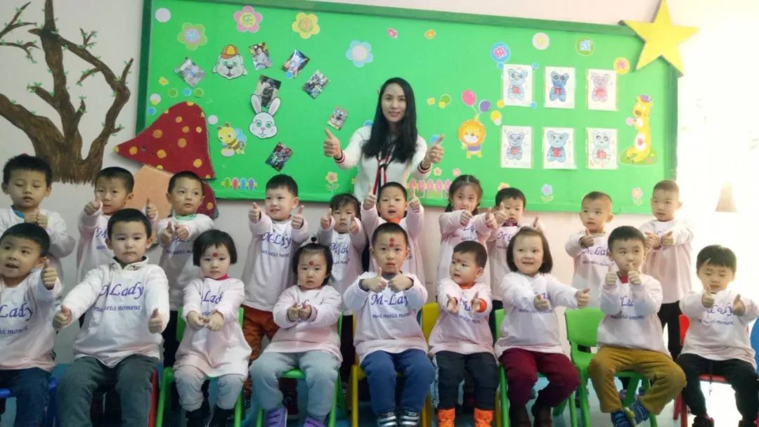 M闺蜜会遇到了一枚闪闪发光的女子