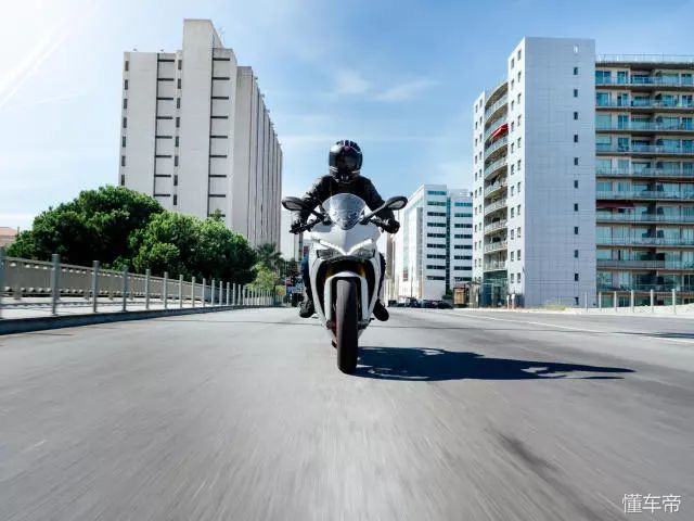 杜卡迪鸰速950最新落地价,杜卡迪939鸰速和阿普利亚rs660