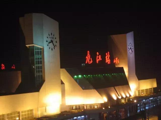 丧了过去的一整年,2018你为什么还要选择留在九江?