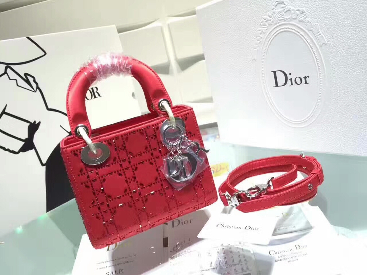 哪些奢侈品女包假货多,奢侈品女包鉴定的方法有哪些