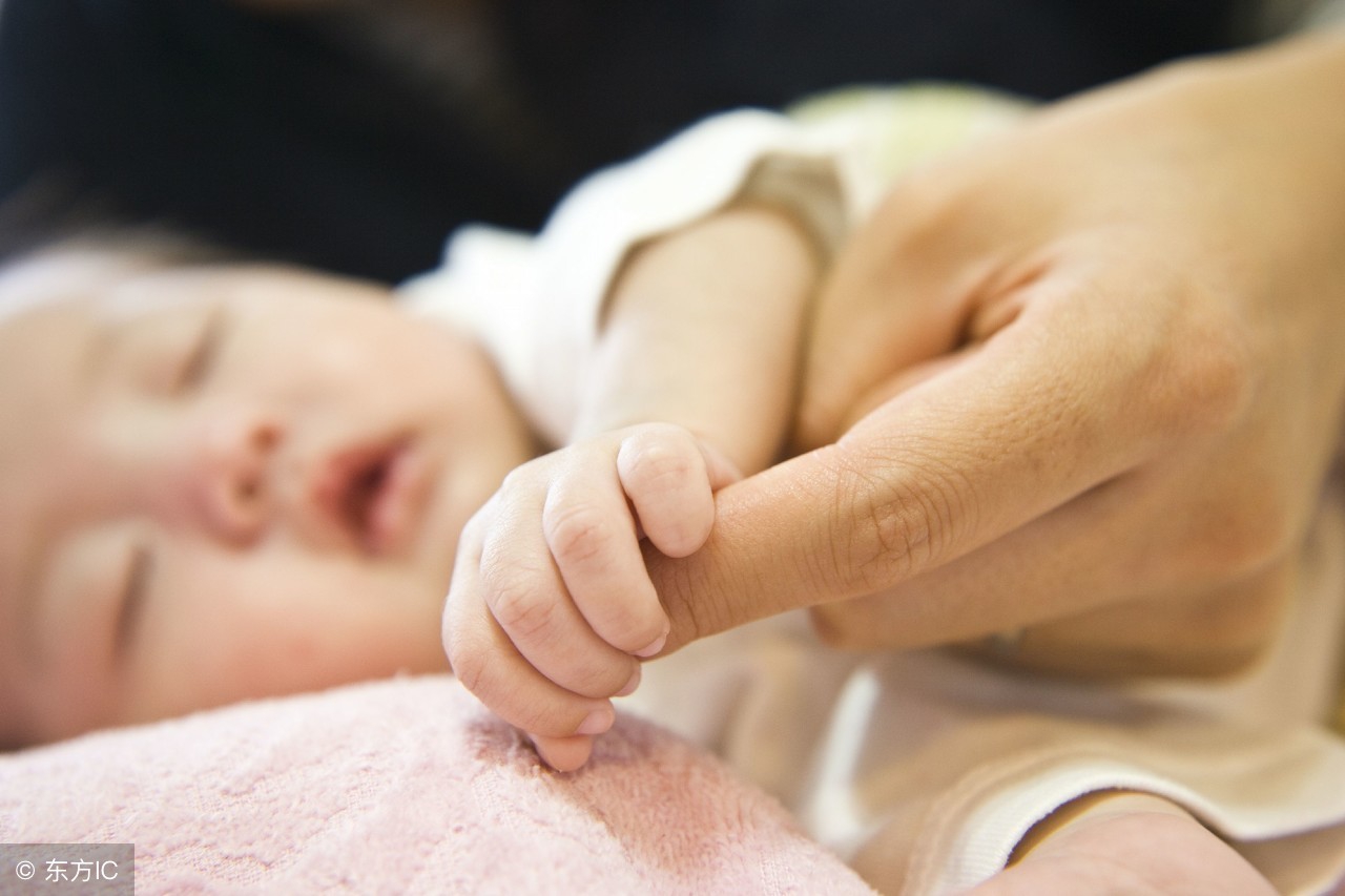 宝宝两周岁大便干燥适合什么奶粉,新生儿大便干燥跟喝奶粉有关吗