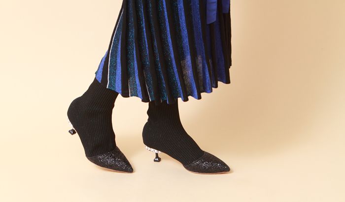 真皮春季短靴女100牛皮浅灰色,适合春天穿的短靴