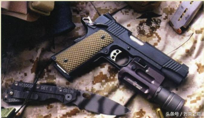 美国海军陆战队强力侦察连,美国陆战队特种兵装备