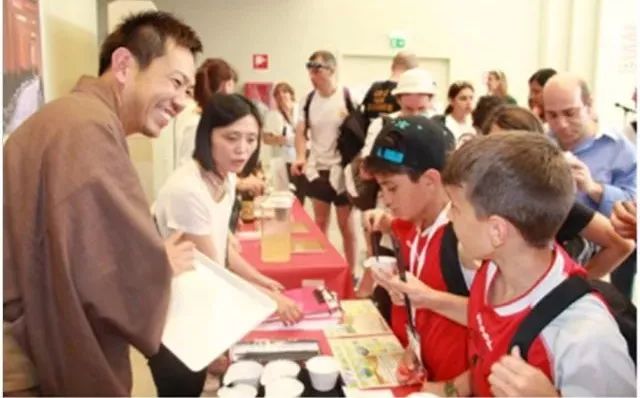 破产米店到赚一个亿利润的神话—八代目儀