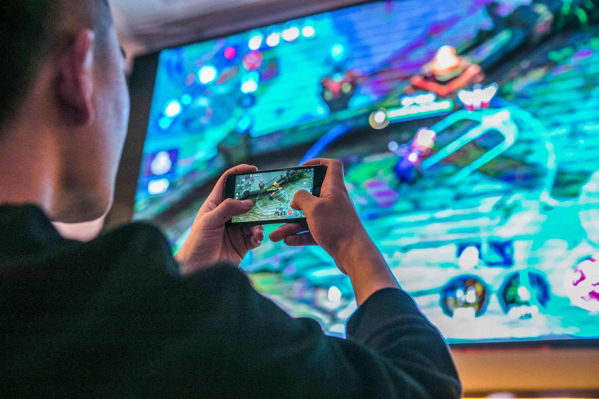 骰王免单！魔都首家粉色轰趴馆来啦，还是思聪、sky开的！