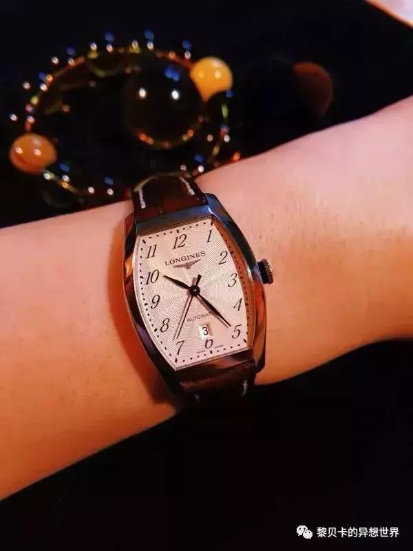 戴表和不戴表的对比照,男生戴表和不戴表有什么区别