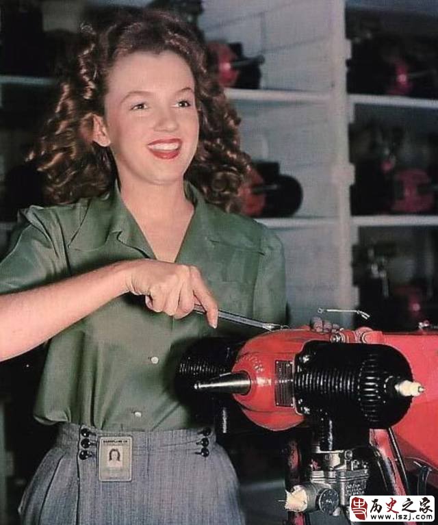 霍金本拉登高清壁纸,站着的霍金的照片