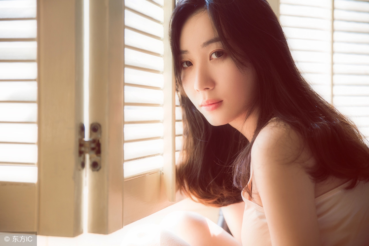 长篇故事《楼上的高跟鞋》胆小勿入！