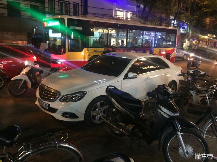 越南人开中国车,越南人开什么摩托车