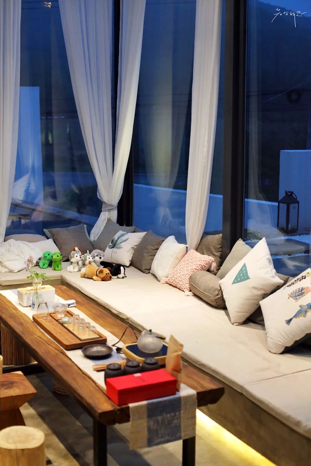 住进莫干山下的“鱼缸”，