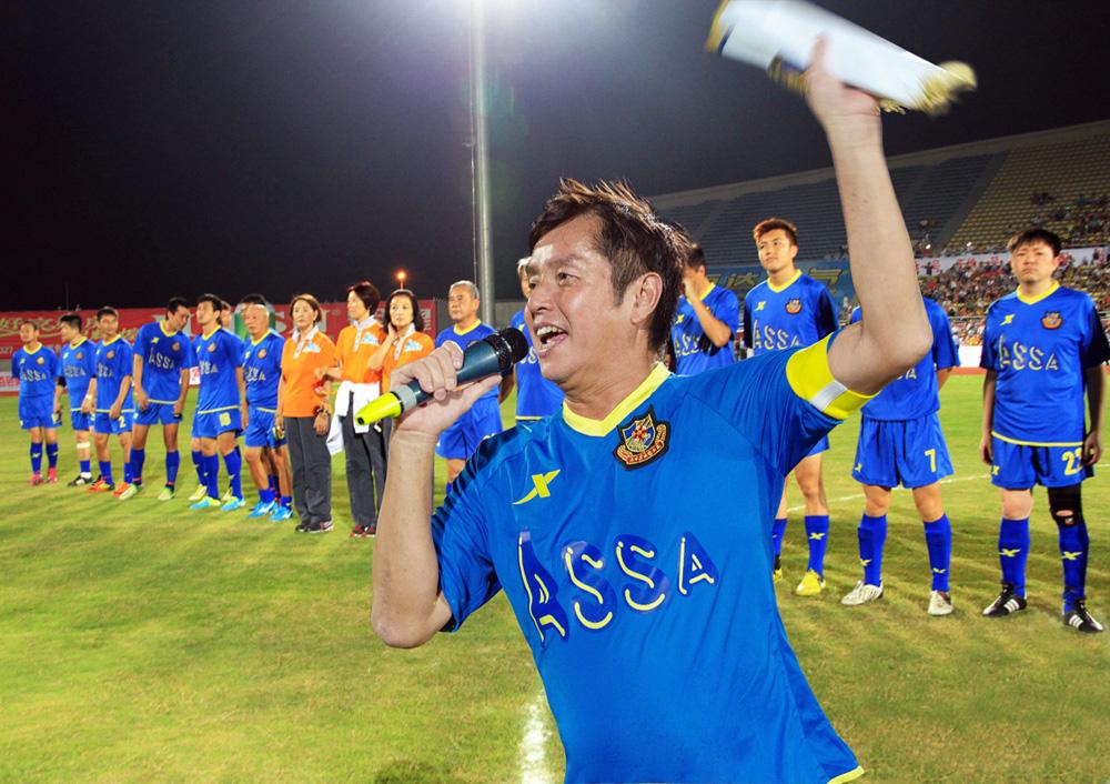 67岁谭咏麟体能惊人，开完演唱会太兴奋一晚没睡，第二天接着踢球