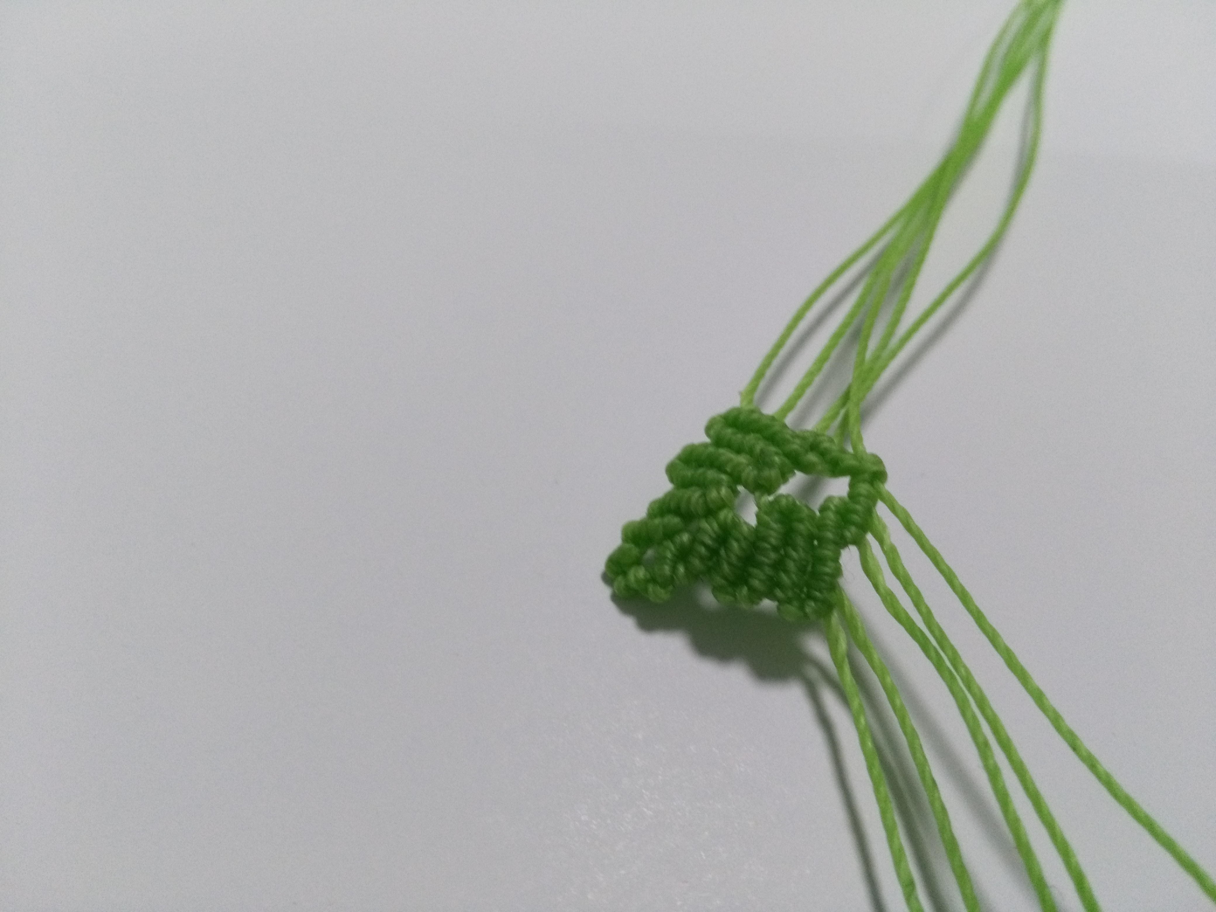 玛瑙豆子编手机吊坠法教程,玉豌豆吊坠怎么编绳