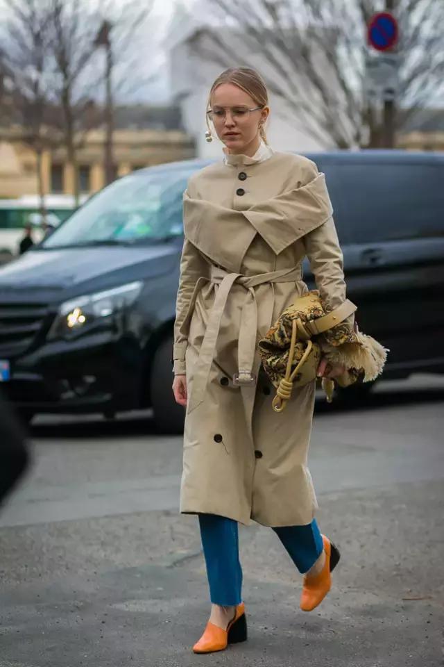 风衣不用多就只买这样一件经典的就可以穿的潮流又时髦了