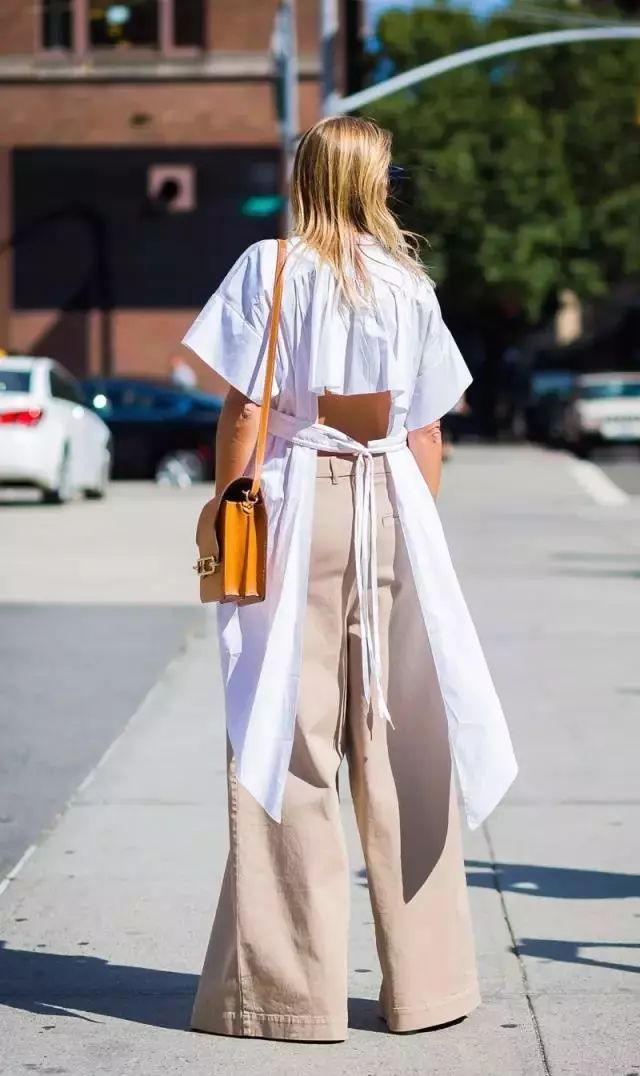 露肩衣服里面穿的什么美背,露肩露背的衣服