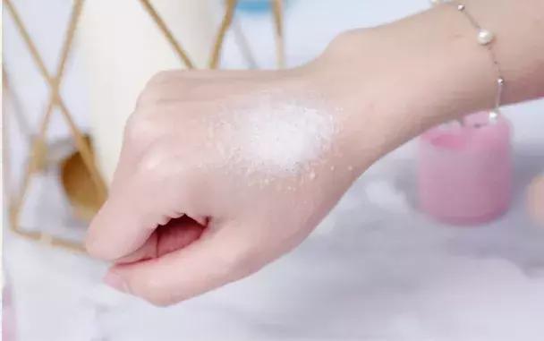 春夏赶紧备起来的美妆好物,开春帮你挑了20双好看单鞋