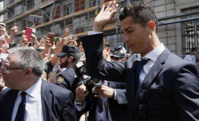 曝c罗胜诉获赔33万美元,c罗可能面临的罚款