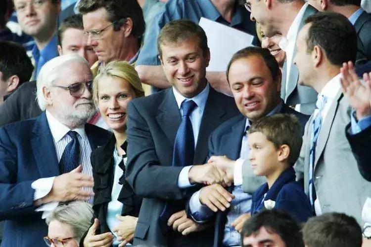 遍地富豪，投资足球的俄罗斯富商