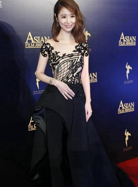 林心如穿蕾丝裤子,林心如穿裙子穿长裤