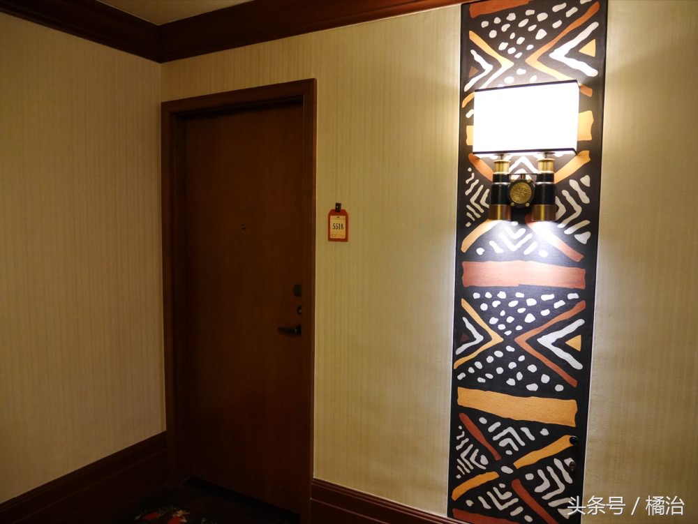 去香港迪士尼入住体验,香港迪士尼探索家酒店游泳池