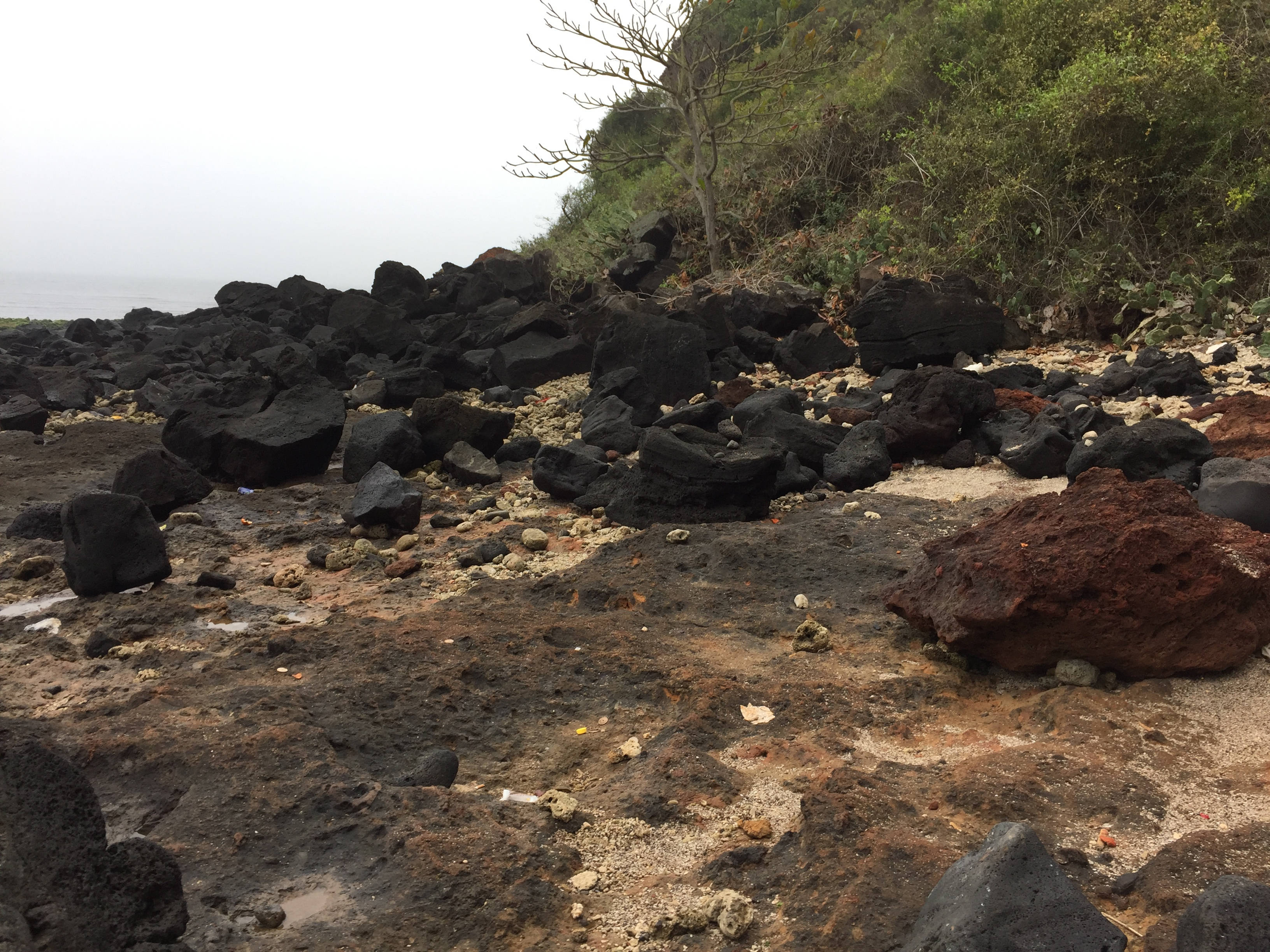 儋州最美海湾古盐田,海南儋州龙门激浪五彩湾