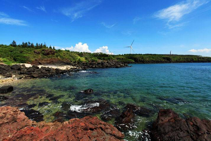 儋州最美海湾古盐田,海南儋州龙门激浪五彩湾